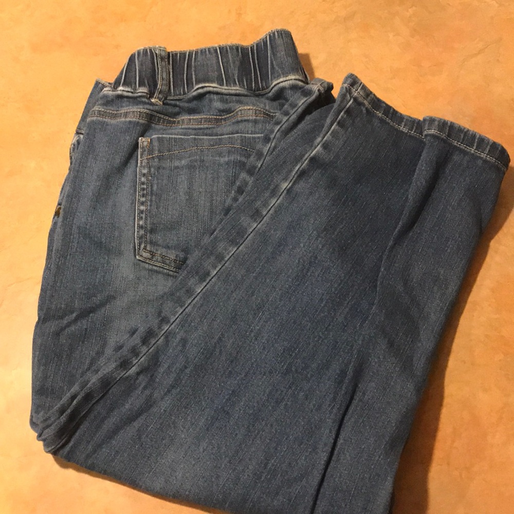 Maternity Capri